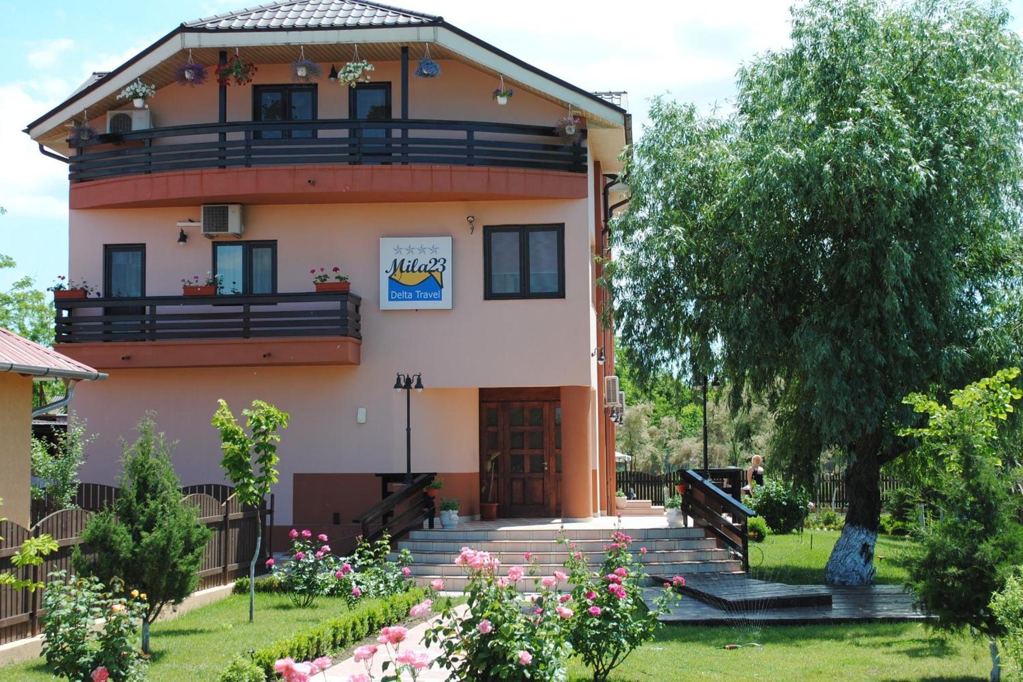 Vila Delta Travel - Mila 23 Hotel Mila Douăzeci şi Trei Exterior foto